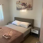Lory Апартаменты *
