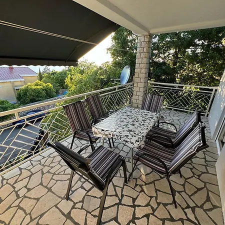 Διαμέρισμα Lory *