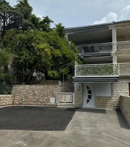 Lory Apartmán
